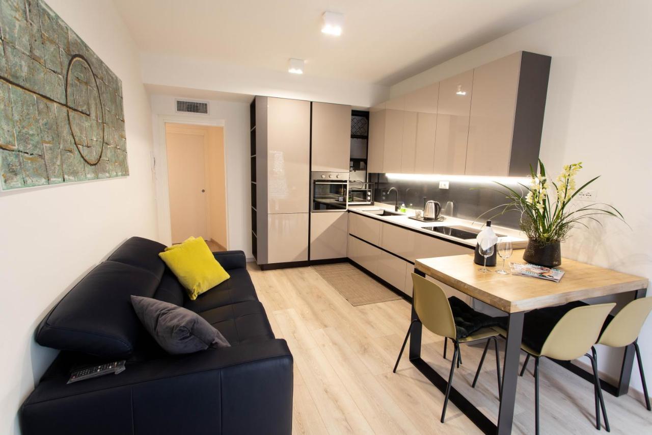 Moderno Appartamento 140 Bassano Centro Bassano del Grappa Bagian luar foto